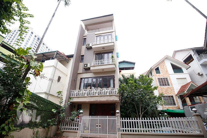 222 furnished 5 bedrooms house for rent in Tay Ho, Hanoi