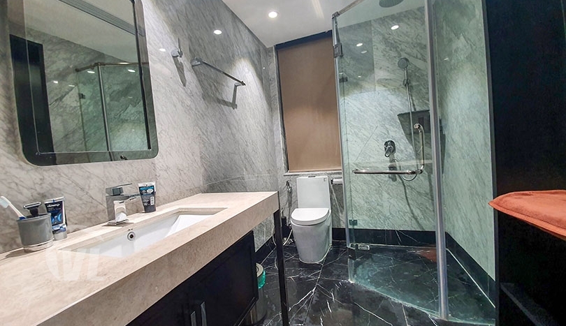 220 sq m 3 beds apartment to rent in Hoan Kiem district Hanoi