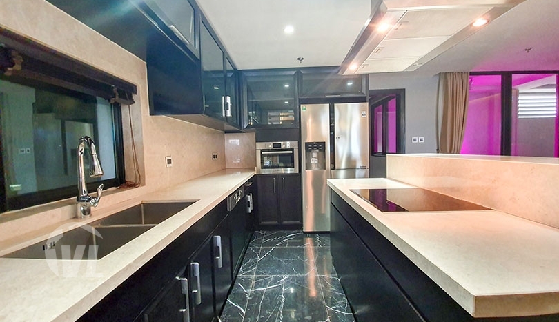 220 sq m 3 beds apartment to rent in Hoan Kiem district Hanoi
