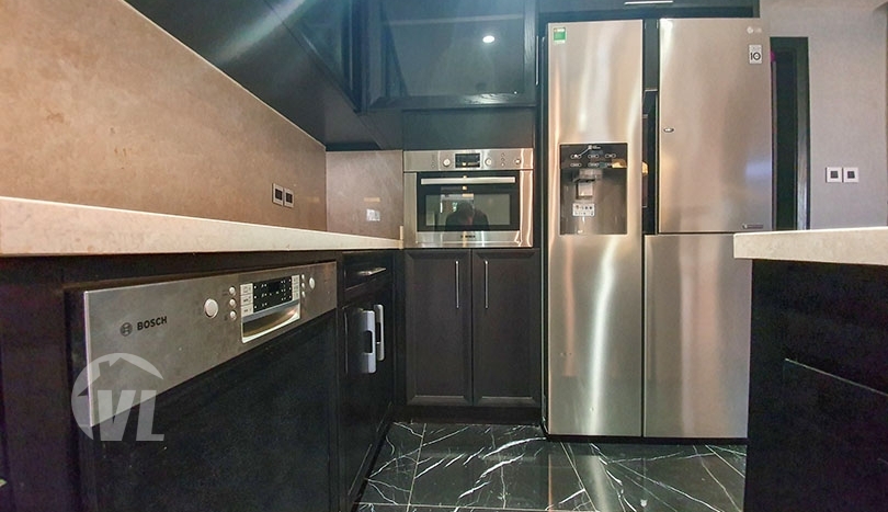 220 sq m 3 beds apartment to rent in Hoan Kiem district Hanoi