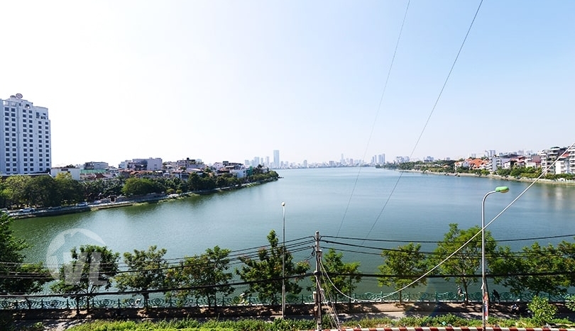 3 beds duplex to rent in Hanoi with West Lake view