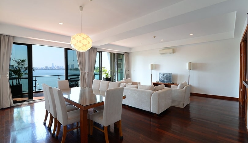 3 beds duplex to rent in Hanoi with West Lake view
