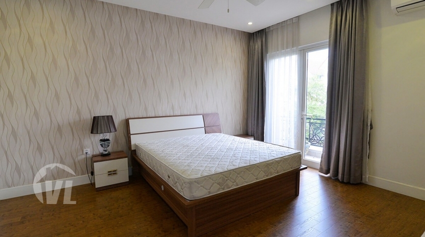 4 bedroom furnished Vinhomes Riverside house with garden on a lake