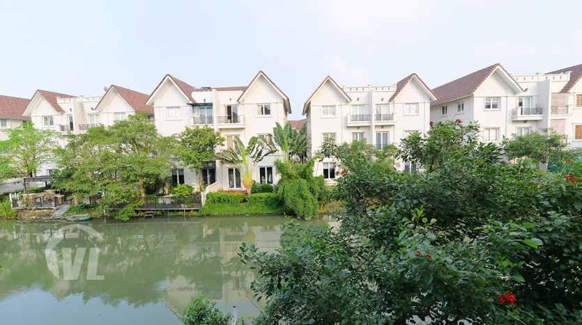 4 bedroom furnished Vinhomes Riverside house with garden on a lake