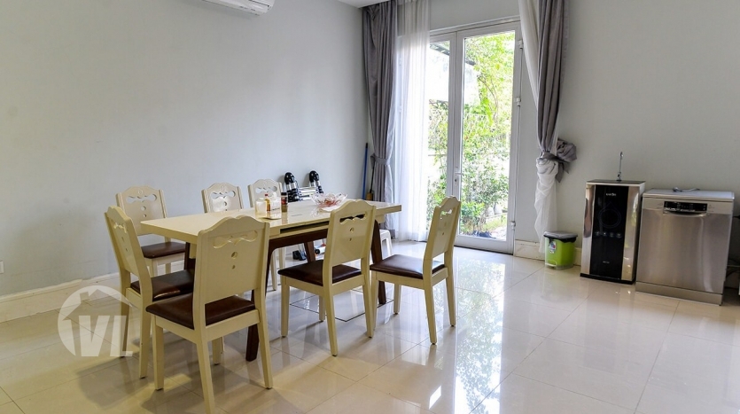 4 bedroom furnished Vinhomes Riverside house with garden on a lake