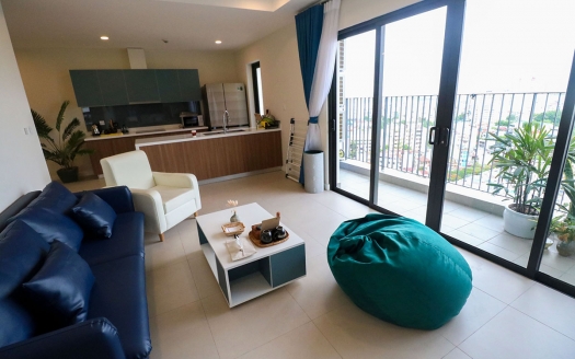 Lake view modern 3 bedroom apartment for rent in Kosmo Tay Ho