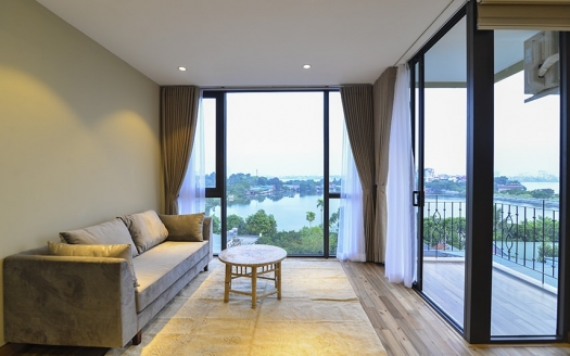 lake view one bedroom apartment on Xom Chua Tay Ho