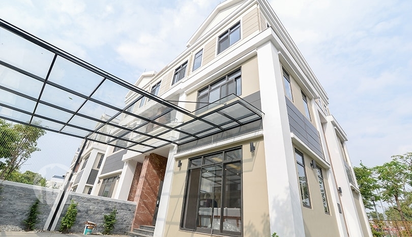 Amazing 4 bedroom house to lease in Starlake complex in Hanoi