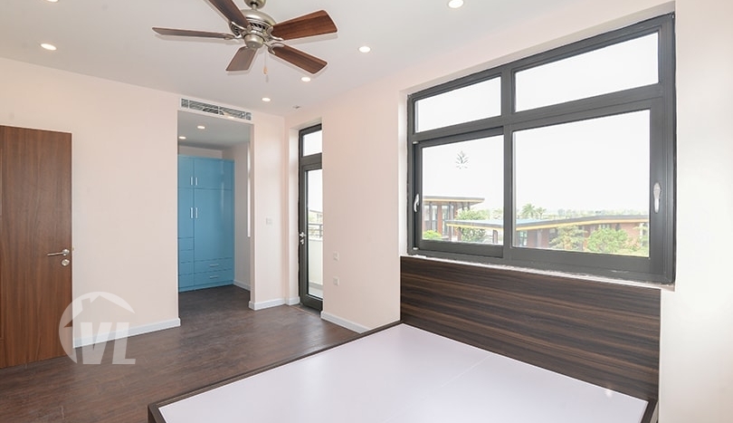Amazing 4 bedroom house to lease in Starlake complex in Hanoi