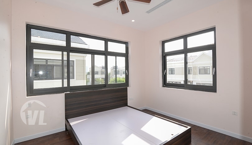 Amazing 4 bedroom house to lease in Starlake complex in Hanoi