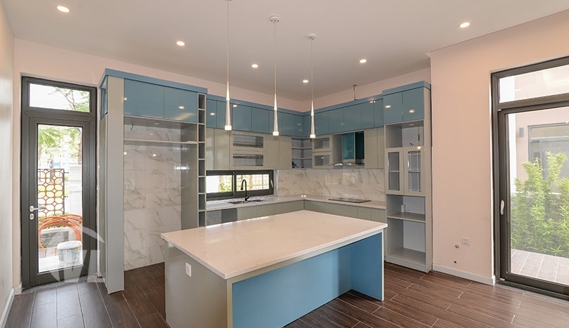 Amazing 4 bedroom house to lease in Starlake complex in Hanoi