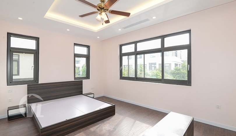 Amazing 4 bedroom house to lease in Starlake complex in Hanoi