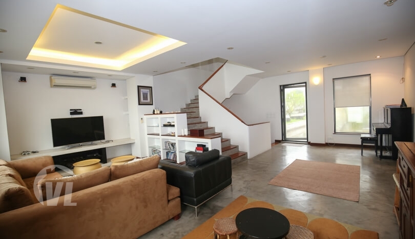 Ambassador swimming pool villa to rent in Long Bien area Hanoi