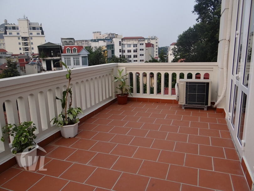 222 Apartment with terrace to lease close to the French Embassy in Hanoi
