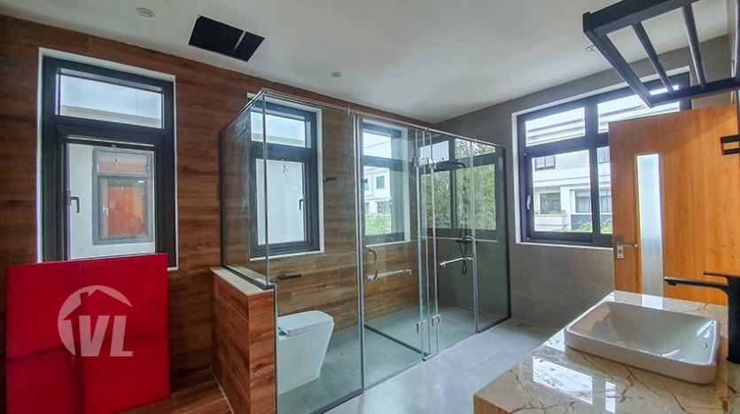 Detached villa to let in Vinhomes Starlake in Hanoi