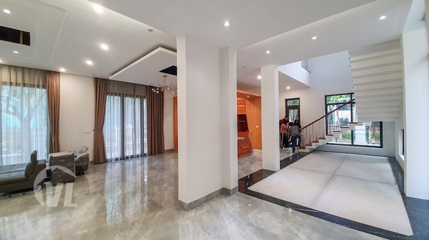 Detached villa to let in Vinhomes Starlake in Hanoi