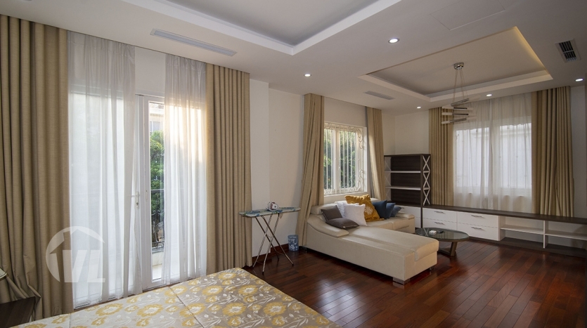 Furnished 4 beds house in Anh Dao area Vinhomes Riverside