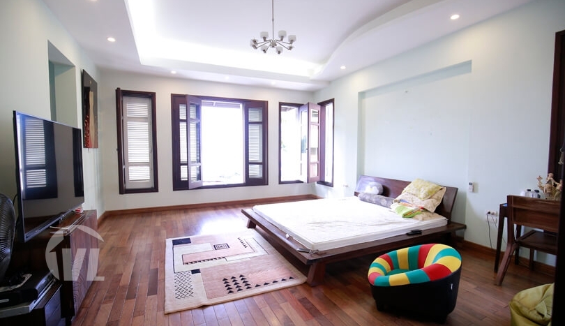 Furnished 5 bedrooms house in Tay Ho near the West Lake