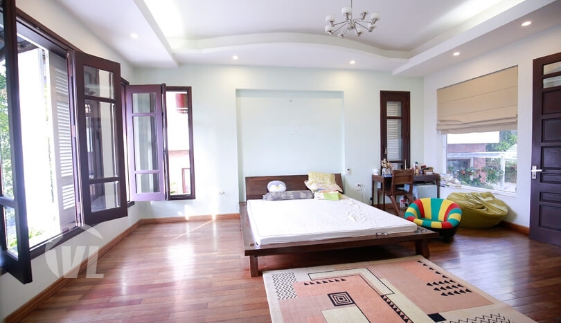 Furnished 5 bedrooms house in Tay Ho near the West Lake