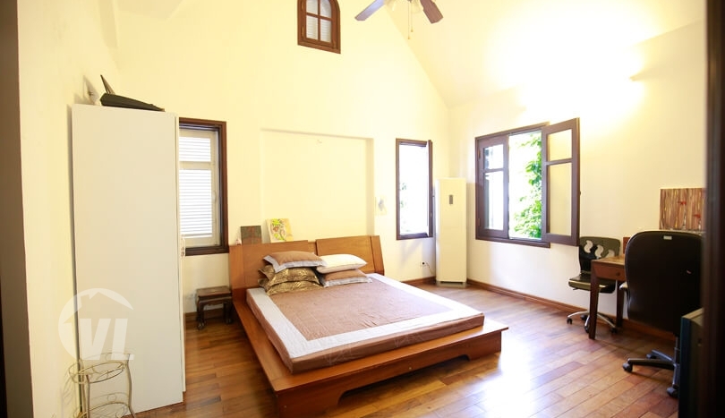 Furnished 5 bedrooms house in Tay Ho near the West Lake