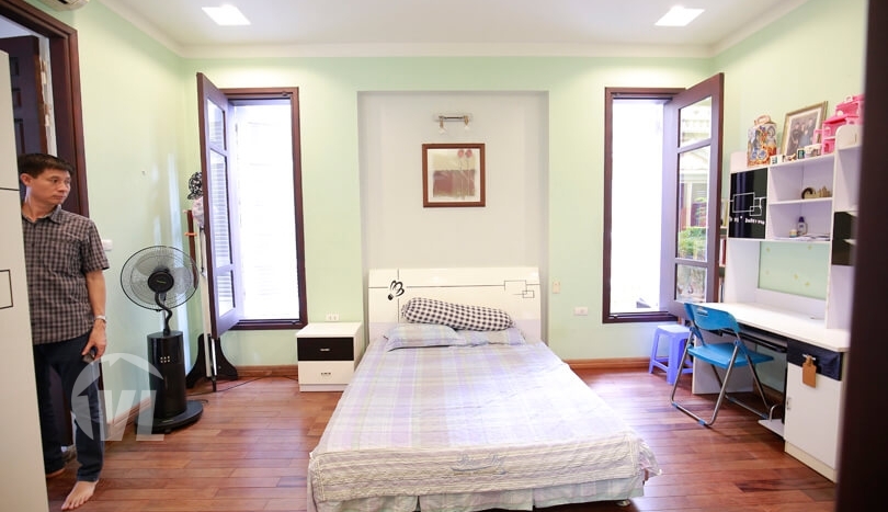 Furnished 5 bedrooms house in Tay Ho near the West Lake