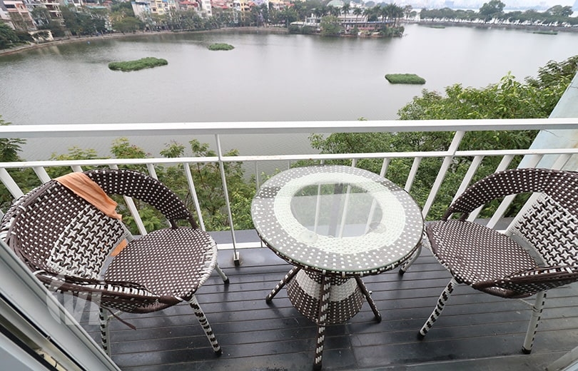 333 Gorgeous duplex to rent in Truc Bach Hanoi with lake view