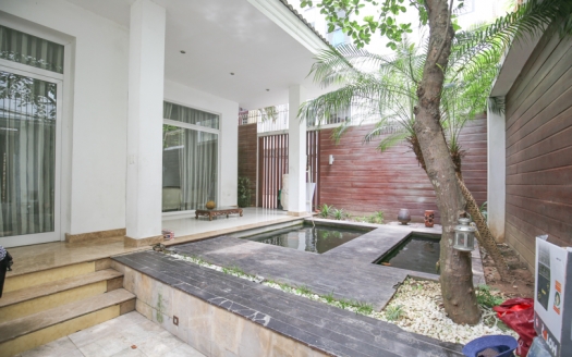 Gorgeous furnished 3 bedroom house to lease in Tay Ho district Hanoi