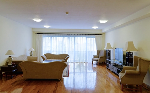 Large 4 bed duplex serviced apartment to rent in Hoan Kiem
