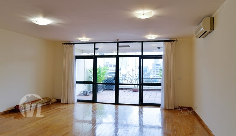 Large 4 bed duplex serviced apartment to rent in Hoan Kiem
