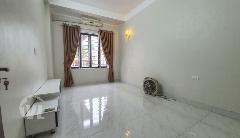 New furnished house in Long Bien next to French international School