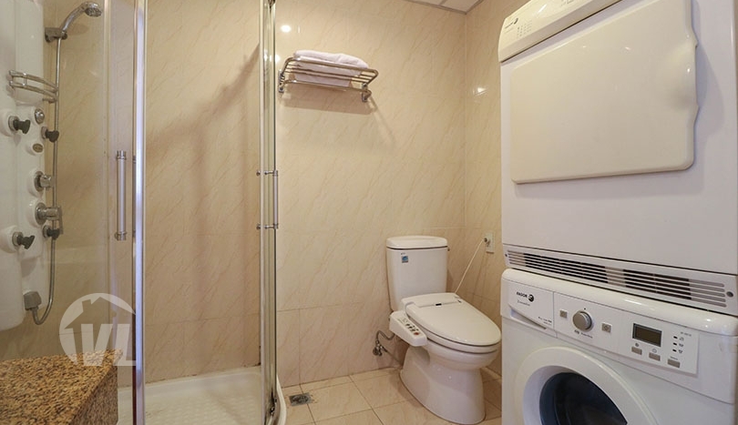 Serviced apartment in Tay Ho to lease with swimming pool and fitness