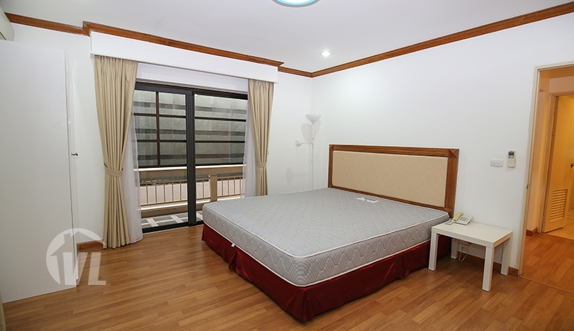 Serviced villa to rent in Tay Ho with gym and swimming pool