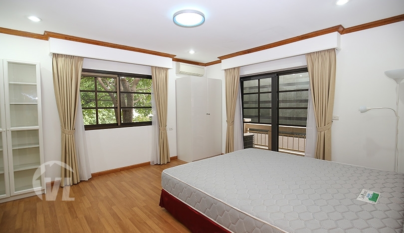 Serviced villa to rent in Tay Ho with gym and swimming pool