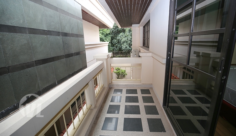 Serviced villa to rent in Tay Ho with gym and swimming pool