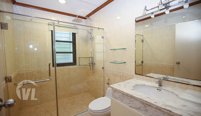 Serviced villa to rent in Tay Ho with gym and swimming pool