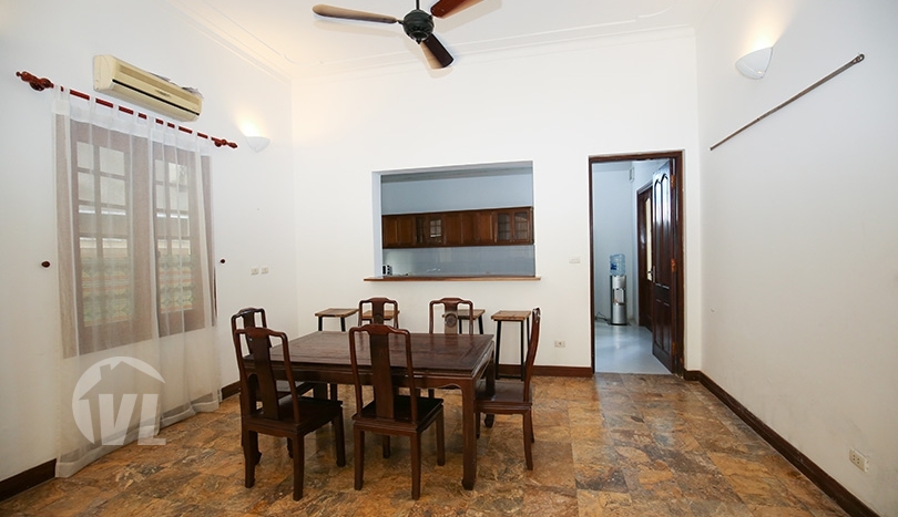 Spacious 3 beds furnished house with large yard in the West Lake area