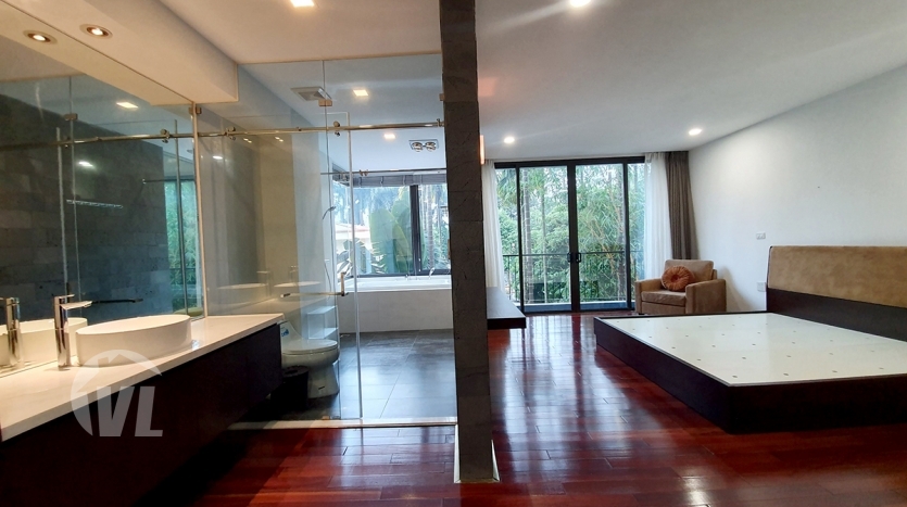 Large 4 bedrooms apartment to rent in Tay Ho with open view
