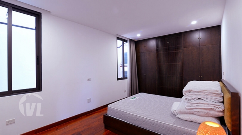 Large 4 bedrooms apartment to rent in Tay Ho with open view