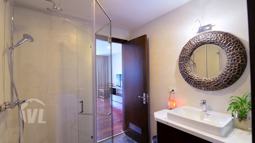 Large 4 bedrooms apartment to rent in Tay Ho with open view