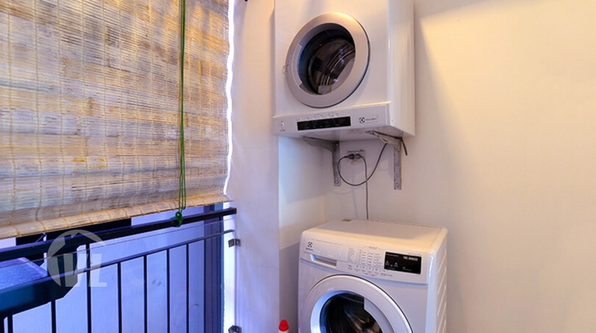 Large 4 bedrooms apartment to rent in Tay Ho with open view