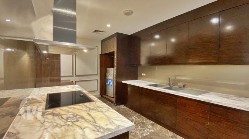 235 sq m apartment to rent in Hoang Thanh tower Hai Ba Trung district