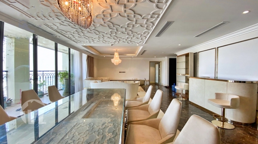 235 sq m apartment to rent in Hoang Thanh tower Hai Ba Trung district