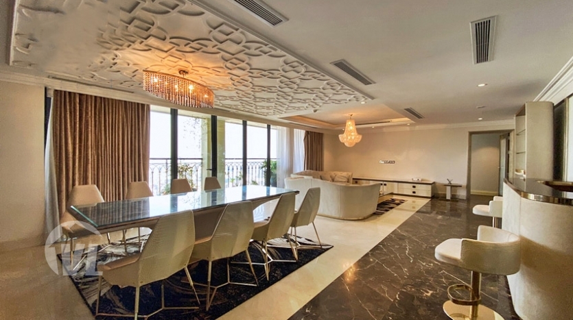 235 sq m apartment to rent in Hoang Thanh tower Hai Ba Trung district
