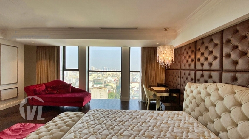 235 sq m apartment to rent in Hoang Thanh tower Hai Ba Trung district