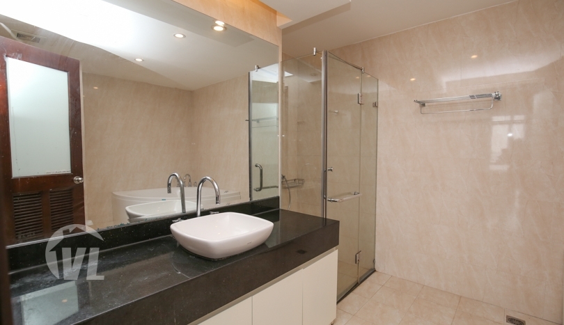 4 bedrooms serviced apartment to lease in Tay Ho Elegant Suites