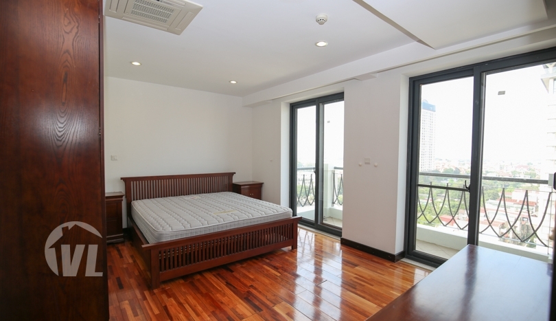 4 bedrooms serviced apartment to lease in Tay Ho Elegant Suites