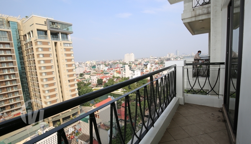 4 bedrooms serviced apartment to lease in Tay Ho Elegant Suites