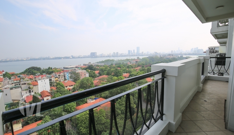 4 bedrooms serviced apartment to lease in Tay Ho Elegant Suites