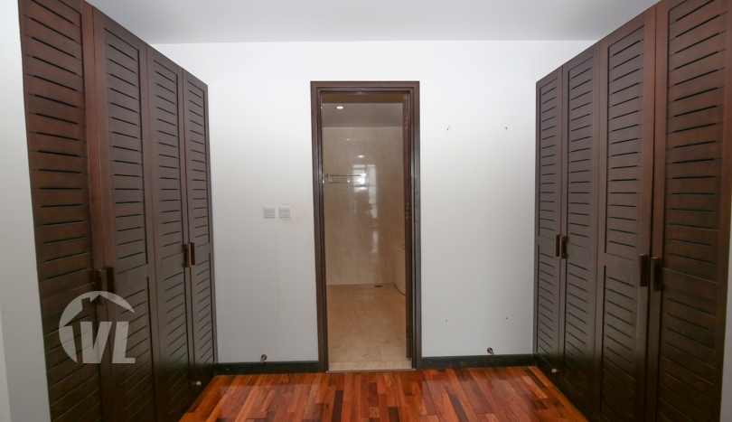 4 bedrooms serviced apartment to lease in Tay Ho Elegant Suites