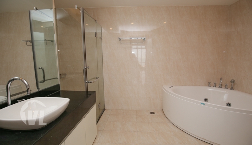 4 bedrooms serviced apartment to lease in Tay Ho Elegant Suites